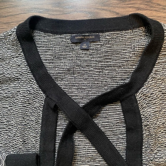 Banana Republic Cropped Black Heathered Tie Cardigan XS - Picture 2 of 4
